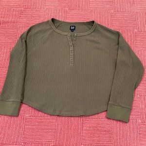 GAP med wm’s military green Ribbed Long Sleeve Top